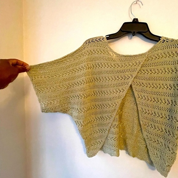 Dots Crochet Cropped Backless Sweater Size L - Picture 5 of 8